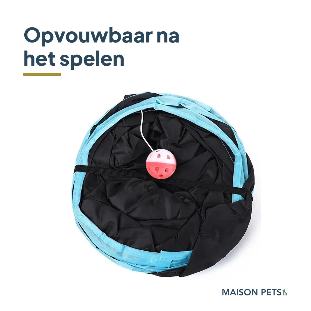Opvouwbare kattentunnel plat opgevouwen tot een ronde schijf met elastische band, met de tekst Opvouwbaar na het spelen