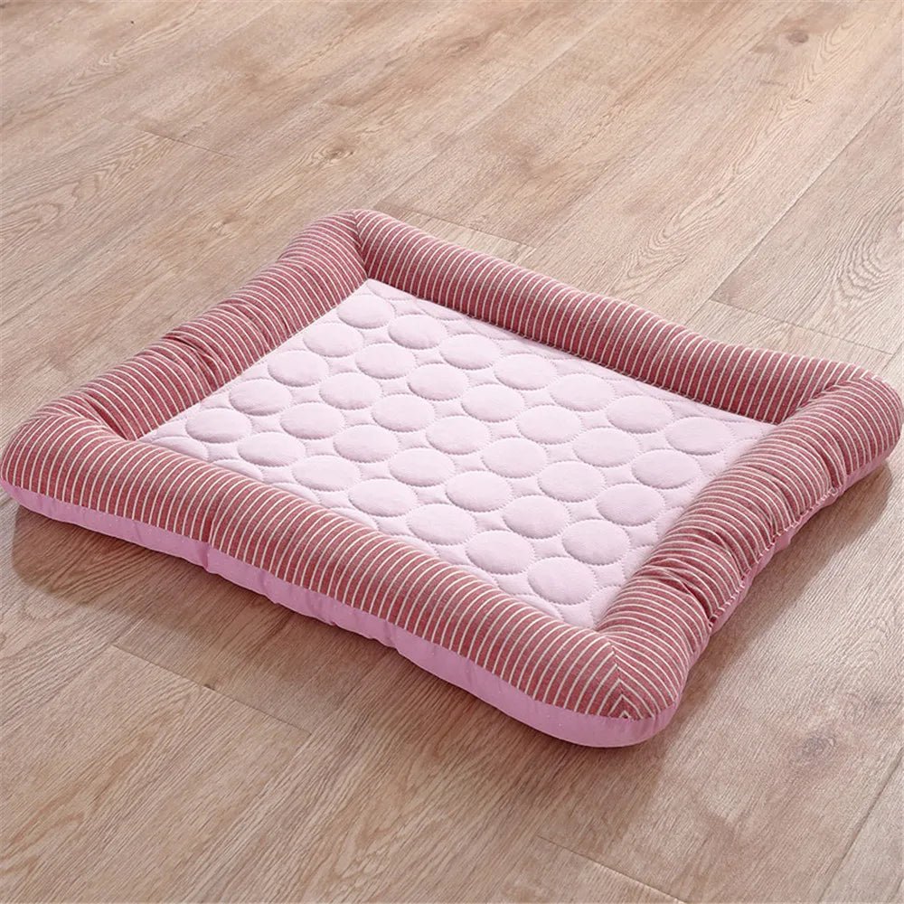 Roze koelmat voor verkoeling zonder stroom of gel